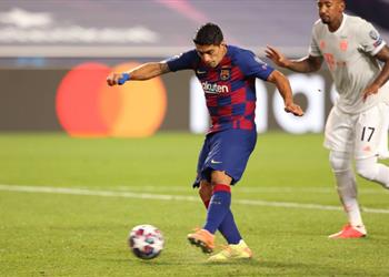 سواريز يحسم الجدل حول حديثه مع كومان وموقفه من الرحيل عن برشلونة