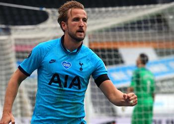 مانشستر سيتي يستبعد ضم هاري كين وينافس برشلونة على صفقة قوية