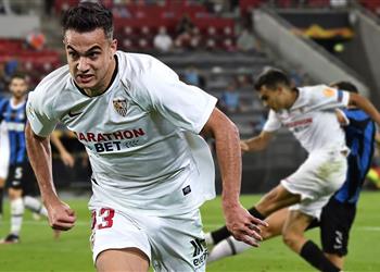 ريال مدريد يلقي بالكرة في ملعب ريجيلون بعد اهتمام تشيلسي وطلب إشبيلية