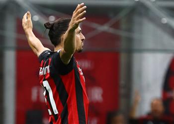 إبراهيموفيتش يؤجل مفاوضاته مع ميلان