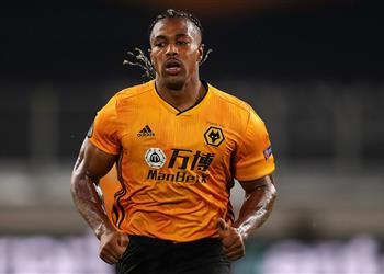 وولفرهامبتون ينعش آمال ليفربول ومانشستر سيتي بشأن تراوري