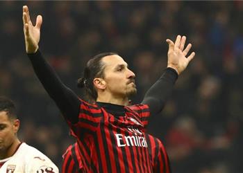 مالديني متفائل بتجديد عقد إبراهيموفيتش مع ميلان