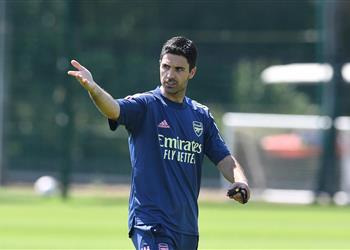 آرسنال ينافس برشلونة وتشيلسي على صفقة دفاعية