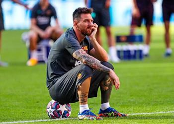 تقارير والد ميسي يتواصل مع رئيس برشلونة لحسم قرار الرحيل