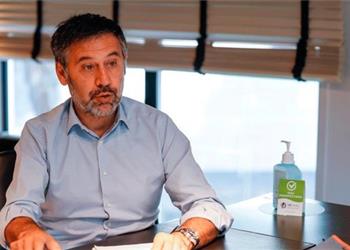 أول تحرك من بارتوميو لإبقاء ميسي في برشلونة