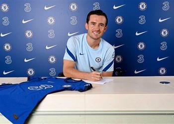 رسمي ا تشيلسي يعلن ضم بن تشيلويل من ليستر سيتي