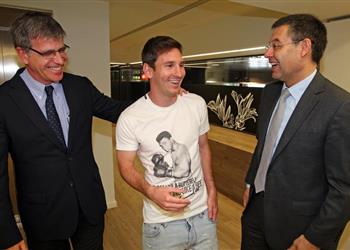 نائب برشلونة السابق هناك فرصة لتغيير موقف ميسي أراد الرحيل في 2016 وأقنعناه بالبقاء