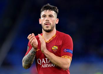 كارليس بيريز مهاجم روما يعلن إصابته بـ فيروس كورونا