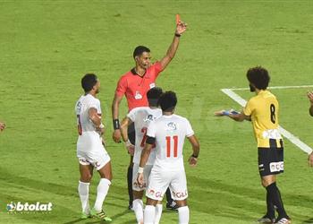 فيديو أحمد الشناوي يوضح صحة طرد لاعبي المقاولون وأحقية الزمالك في ركلة جزاء