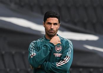 آرسنال يقرر بيع حارسه ويحدد سعره
