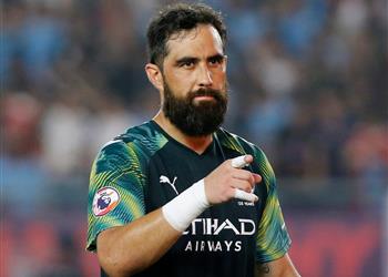 برافو يعود إلى الدوري الإسباني عبر بوابة ريال بيتيس