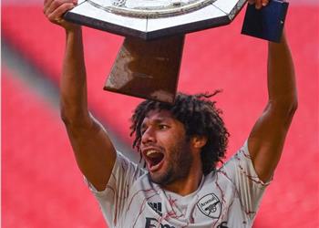 بعد تتويج آرسنال بالدرع الخيرية تعرف على أرقام محمد النني أمام ليفربول