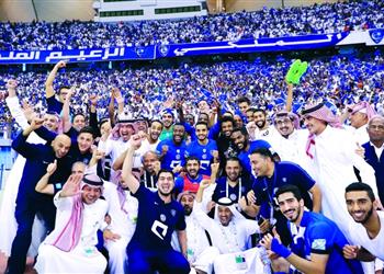 بالفيديو الهلال يتوج بـ الدوري السعودي للمرة الـ16 في تاريخه برباعية أمام الحزم