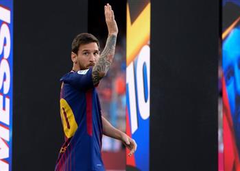 يستطيع الرحيل مجان ا كادينا سير تكشف تفاصيل جديدة بشأن عقد ميسي مع برشلونة