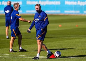 سكاي ألمانيا بايرن ميونخ ينتظر قرار كومان قبل ضم جوهرة برشلونة