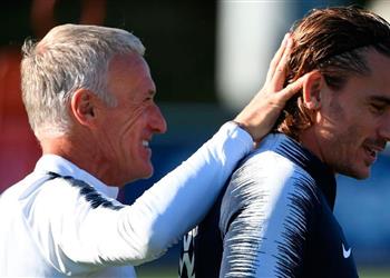 ديشامب لـ كومان أتمنى أن تساعد جريزمان في إظهار مستواه الحقيقي