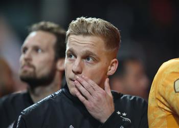 وكيله ريال مدريد كان ضمن المهتمين بضم فان دي بيك