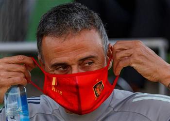 إنريكي ي لمح لعودة أداما تراوري إلى منتخب إسبانيا رغم إيجابية تحاليل كورونا