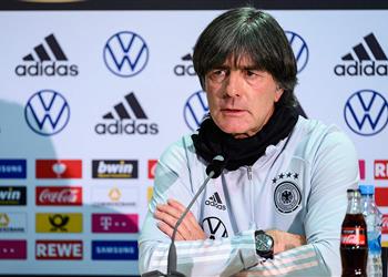 لوف قبل مباراة إسبانيا في الأمم الأوروبية أصبحوا أكثر تنوع ا من جيل 2010