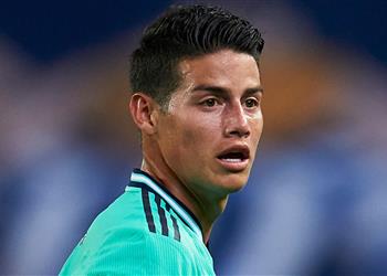 خاميس رودريجيز يصل إنجلترا لإتمام انتقاله إلى إيفرتون