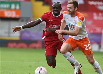 بالفيديو في دقيقتين ماني وفيرمينو يسجلان هدفين لليفربول أمام بلاكبول