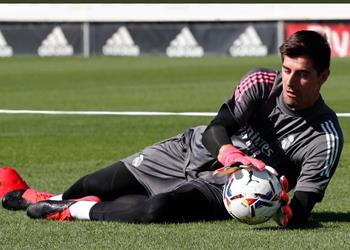 بعد أنباء إصابته بـ كورونا كورتوا يشارك في تدريبات ريال مدريد