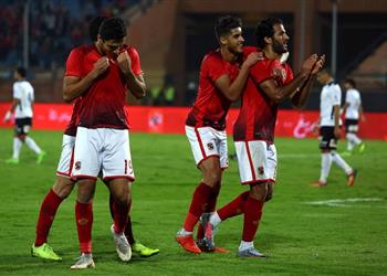 وكيله الأهلي لم يوثق عقد مروان محسن ويوضح حقيقة تفاوض بيراميدز مع محمد شريف