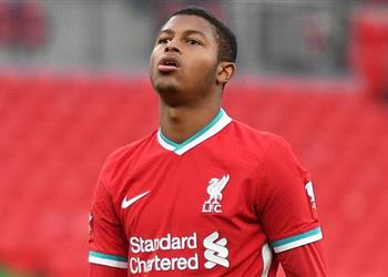 بعد اهتمام أستون فيلا ليفربول يدرس وضع بند خاص بعقد رحيل بروستر