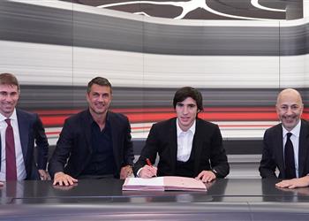 رسمي ا ميلان يعلن التعاقد مع تونالي