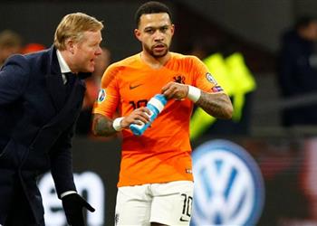 فان جال كومان قادر على النجاح في برشلونة وأخشى على ديباي