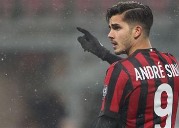 رسمي ا ميلان يعلن رحيل أندريه سيلفا