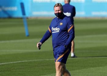 كومان ي شيد بصفقات برشلونة وي صر ح آمل أن يكرر ميسي ما يفعله كل موسم