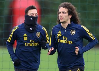 أرتيتا يعلق على مستقبل جندوزي ويثير الغموض حول أوزيل