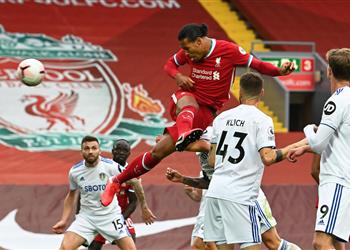 رأسية رائعة فيديو فان دايك يسجل هدف ليفربول الثاني أمام ليدز يونايتد