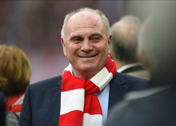 هونيس تجديد ألابا مشكلته الوحيدة في وكيله الجشع وعلى بايرن ميونخ الحفاظ على هيكل الرواتب