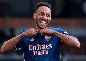 أوباميانج يكشف سر تمديد عقده مع آرسنال والتراجع عن الرحيل