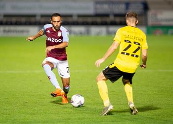 المحمدي يعلق على تأهل أستون فيلا للدور الثالث من كأس الرابطة