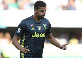 سامي خضيرة يعود لتدريبات يوفنتوس ويستعد لحسم مصيره