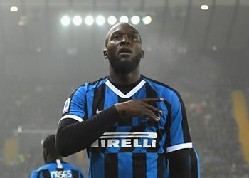 كومان يقترح التعاقد مع لوكاكو وبرشلونة يكشف عن موقفه