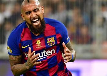 تقارير بالفيديو تعثر صفقة فيدال وإنتر ميلان والتشيلي يتدرب في شوارع برشلونة