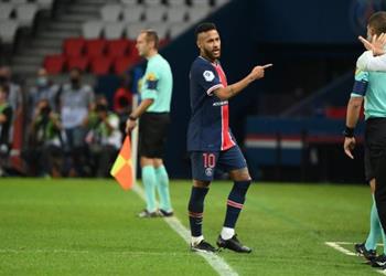 الحكومة البرازيلية تدعم نيمار ضد العنصرية في الدوري الفرنسي