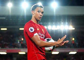 أرنولد ي شيد بمنافسه في ليفربول موهبة رائعة وينتظره مستقبل مشرق