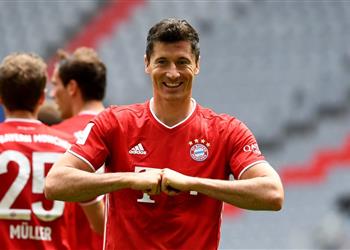 ناجلسمان يمدح ليفاندوفسكي يمكنه فعل أي شيء