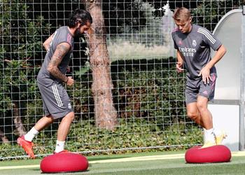 هل يتواجد أوديجارد في مباراة ريال مدريد وسوسيداد بالدوري الإسباني