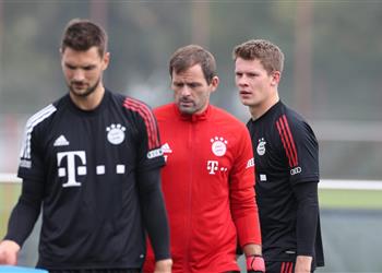 بديل نوير صداع في رأس فليك قبل انطلاق الدوري الألماني