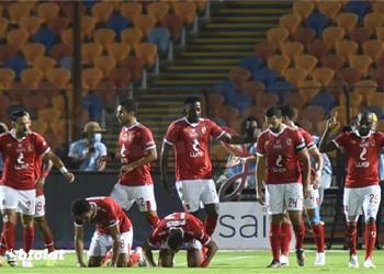 الأهلي يستقر على رحيل ثنائي الفريق لتراجع مستواهما