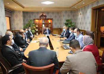 وزير الرياضة ورئيس الاتحاد الدولي يجتمعان مع اللجنة المنظمة لكأس العالم لليد