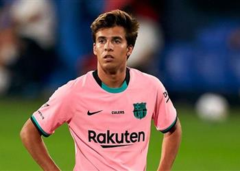 بعد تصريحات كومان ريكي بويج يحسم مستقبله مع برشلونة