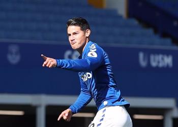 زوج والدته خاميس كان يريد التوقيع لغريم ريال مدريد قبل إيفرتون