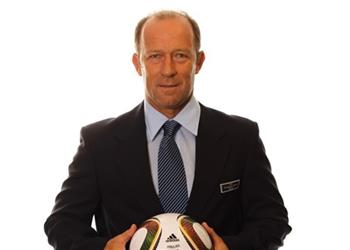 خاص الزمالك يقترب من الاتفاق مع كالديرون لتدريب الفريق بعد رفض فيريرا